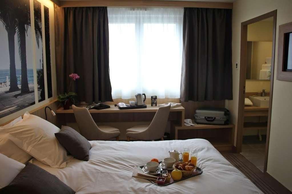 Brit Hotel Montargis Mormant-sur-Vernisson Rom bilde