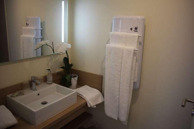 Brit Hotel Montargis Mormant-sur-Vernisson Rom bilde
